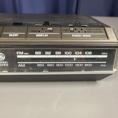 VTG 80s GE Faux Woodgrain AM/FM Digital Alarm Clock Radio 7-4642B – Teak [VIDEO]