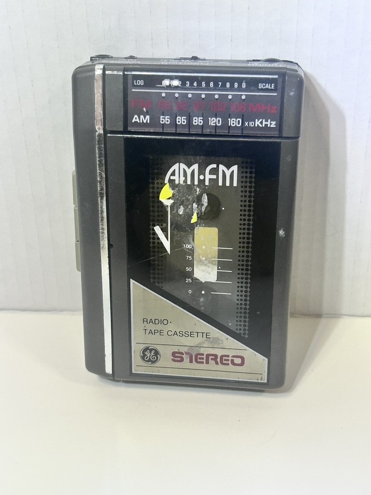 GE General Electric 3-5470B AM/FM Radio Cassette Player Tested Works No Cover