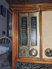 Vintage 1960s Zenith Long Distance Am/Fm Radio Model N731 Working Man Cave