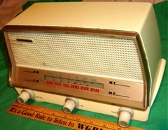 ZEPHYR AM/FM Tube Radio Plastic Tabletop (Sensei, Japan) Clean! Works! (1960&rsquo;s)