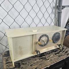 TESTED Vintage 50’s Sears Silvertone Mid Century Ivory AM Clock Tube Radio #5033