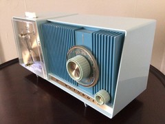 VINTAGE, 1960’S, MOTOROLA TABLETOP CLOCK RADIO, AZURE BLUE, MODEL C18B 23!!!
