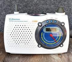 Vintage Emerson Portable AM/FM Weather Band Radio Works Corded And Battery Works