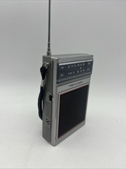 VINTAGE RADIO SHACK REALISTIC AM/ FM PORTABLE RADIO W/ STRAP TANDY CORP. WORKS