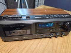 Realistic 256 Tape Deck Player Digital Clock AM/FM Radio VTG -For Part Or Repair