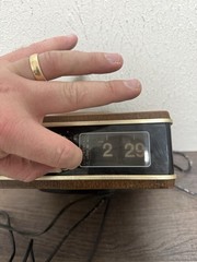 VTG Wynford Hall Flip Clock Radio Alarm Stereo Adaptor Model #NSI-1103