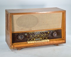 Grundig 3025/S Zauberklang Musikgerät AM FM Radio Broadcast Receiver