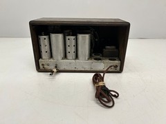 Vtg Antique Silvertone Superheterodyne Wood Cabinet AM Tube Radio As Is