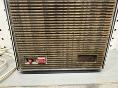 Vintage 3-Band Solid State AC-DC Radio w/ carrying handle & power cord *Tested*