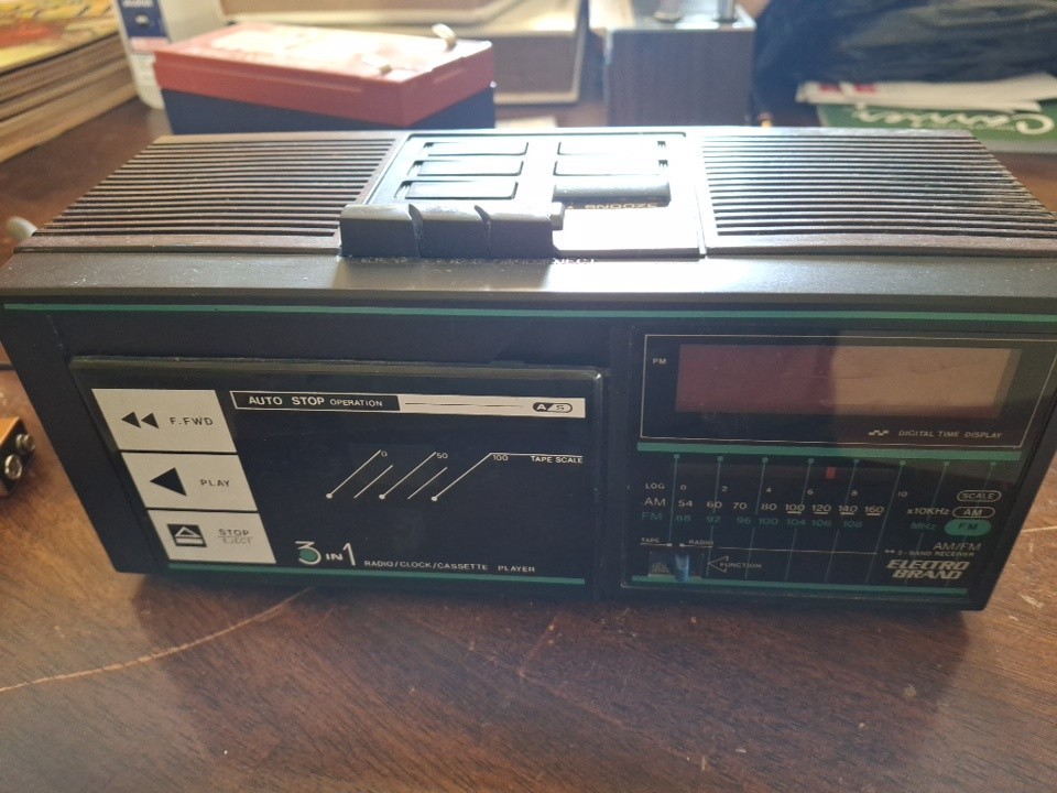 Vintage AM/FM LED Clock Radio Cassette Player Model 4710A Clock Works