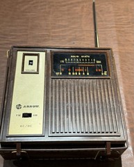 ✨VINTAGE✨ Arrow FM/AM Radio AC/DC Model 2408 – Portable Radio – AM Works (Read)