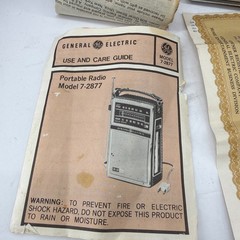 General Electric Portable Radio Brown Solid State 7-2877F AC DC Manual (No work)