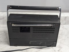 VINTAGE 1970&rsquo;S PANASONIC RF-915 AM/FM PORTABLE RADIO, W/ ANTENNA & HANDLE