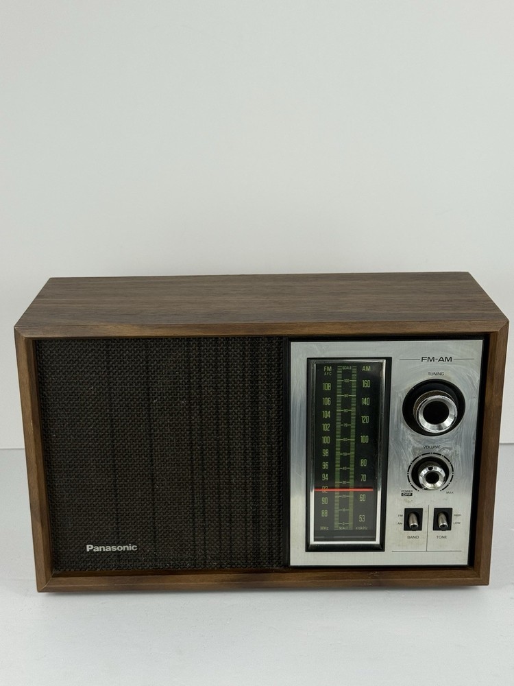 Vintage Panasonic RE-6286 AM/FM Radio Woodgrain Tabletop Made in Japan Works