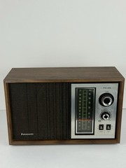 Vintage Panasonic RE-6286 AM/FM Radio Woodgrain Tabletop Made in Japan Works