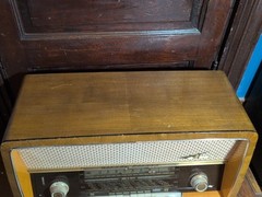 Retro 1960&rsquo;s Loewe Opta Vineta Stereo German Tube Radio 4781W Wood VTG