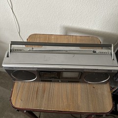 2 GENERAL ELECTRIC GE STEREO MICROCASSETTE BOOMBOX RADIO TV RARE 3XM3214E JAPAN