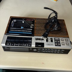 GENERAL ELECTRIC FM/AM CLOCK RADIO CASSETTE Player Model 7-4956B Tested!