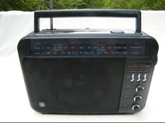 Vintage GE Superadio III Long Range Hi Performance AM/FM Super Radio 7-2887B VGC