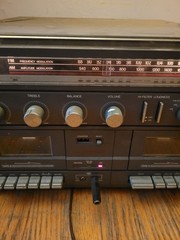 RANDIX ACR-216 Music Center Record Player , AM/FM Radio , Stereo , Twin Cassette