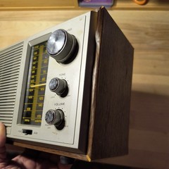 Vinatge Radio Shack MTA-16 AM/FM Tabletop Radio – WORKS
