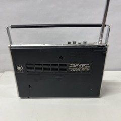 Hitachi KH-1038~ Solid State FM-AM Ac/Dc All Transistor Radio ~ Tested