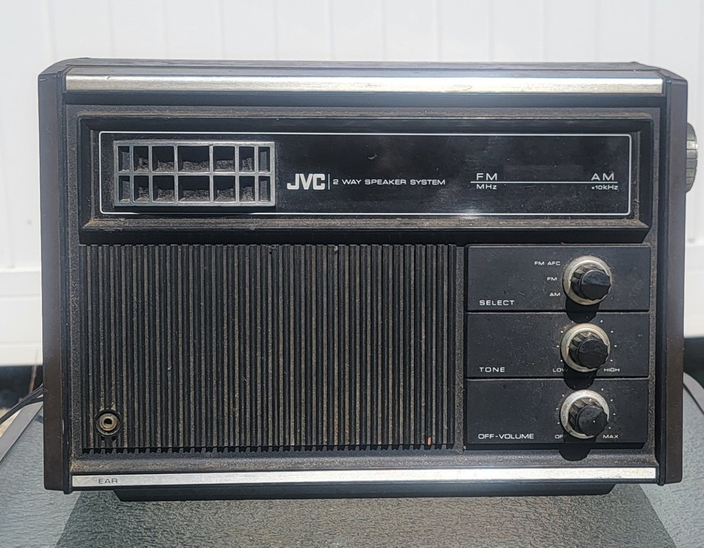 JVC 8806 AM/FM 2 BAND 10 Transistor Portable Radio 2-Way Speaker System