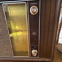 Motorola AM/FM Vintage Tabletop Radio Woodgrain Wood Cabinet
