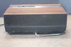 GE 7-4305B WALNUT GRAIN ELECTRIC CLOCK RADIO–READ!!