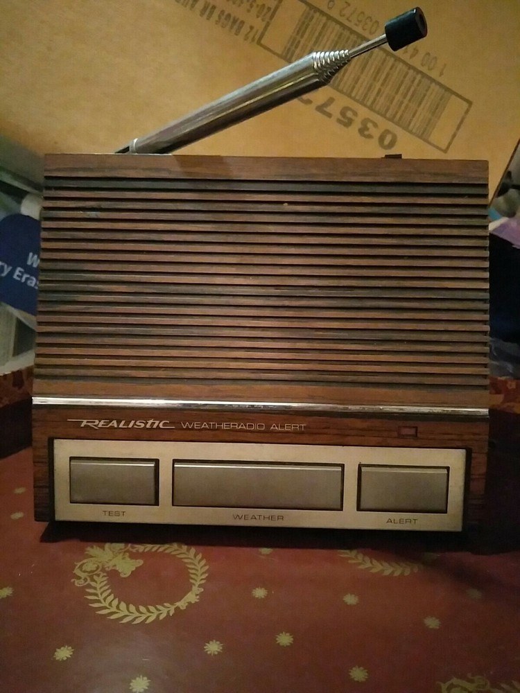 Realistic Weatheradio Alert Model 12-140 Tested, working, xtra clean. Vintage