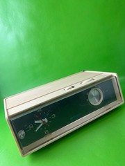 Midland International AM Table Clock Radio 11-312