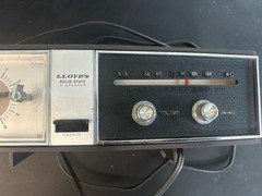 Vintage LLOYD&rsquo;S Solid State 2 Speaker Clock Radio Model 9J45G-108a Tested Works!