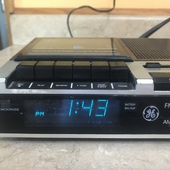 Vintage GE 7-4956B FM AM Alarm Clock Radio Cassette Recorder Wood Grain, Tested.