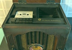 GE Classic Radio Player 7-4135A AM/FM Vintage Wood Cassette Tombstone Retro 80s