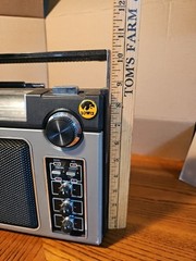 General Electric 7-2880B Long Range Super Radio – Black/Silver