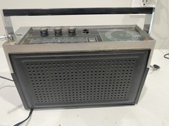 Vintage RCA Solid State AM/FM/Air/Police Radio, RZM192E; for parts only