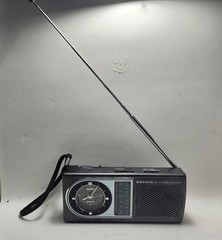 Sanyo RPM-C5 AM/FM 2 Band Quartz Clock Radio Alarm W/Antenna & Strap Vintage