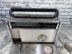 VINTAGE ZENITH ROYAL 3000-1 TRANS-OCEANIC TRANSISTOR RADIO For Parts