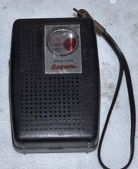 VINTAGE BROWNI SOLID STATE AM PORTABLE RADIO FROM HONG KONG WORKS