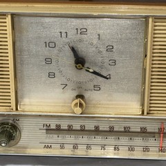 Vintage General Electric Solid State Dual Speaker Clock Radio
