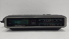 Vintage Realistic Chronomatic-274 Clock Radio FOR PARTS / REPAIR Sticky Snooze
