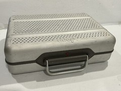 Vintage Jeep Electronics Z-Case Portable Stereo ZC-PSB-9 – Untested, as is
