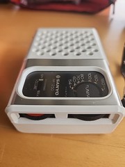 Vintage 1970s Sanyo Portable AM Radio – Retro