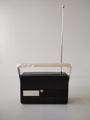 Hitachi WH-837E 3 band 8 transistor radio model