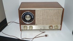 VINTAGE 1960s ZENITH MODEL MJ1035-1 LONG DISTANCE STEREO AM FM RADIO – NICE!