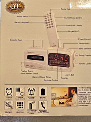 VINTAGE – SOUNDESIGN AM-FM / CLOCK RADIO / TELEPHONE / CASSETTE PLAYER – 7569IVY