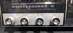 Vintage Peerless Flip Clock Radio AM/FM Digital Clock Woodgrain Alarm Works