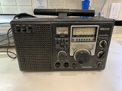 Vtg PANASONIC RF-2200 8 Band Short Wave Radio AM/FM. TESTED—READ DESCRIPTION!