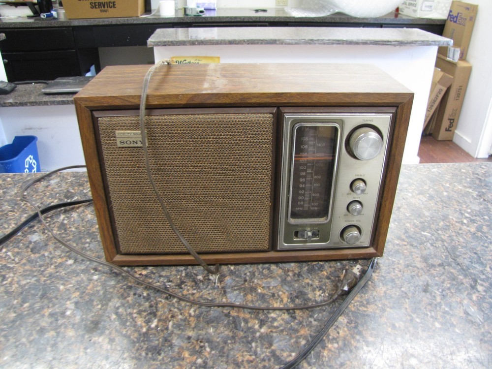 Vintage Sony Radio ICF-9650W AM/FM Stereo Woodworks Fidelity Sound -Tested Works