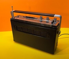 Vintage Radio Philips Lolette Automatic de Lux / Video